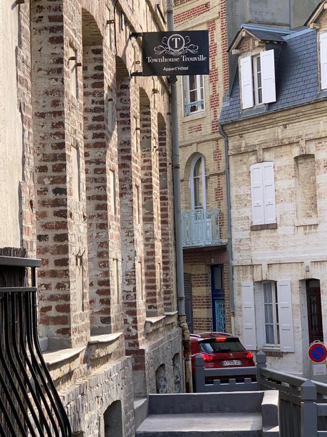 Townhouse Trouville - Appart'Hotel & Studios Bagian luar foto