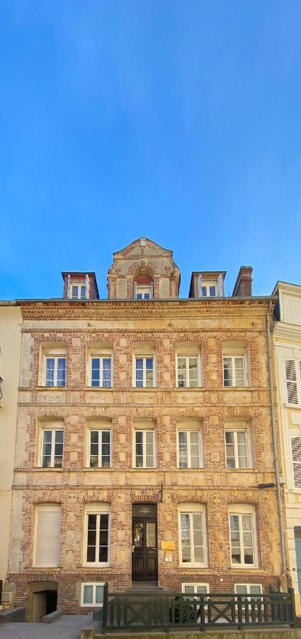 Townhouse Trouville - Appart'Hotel & Studios Bagian luar foto
