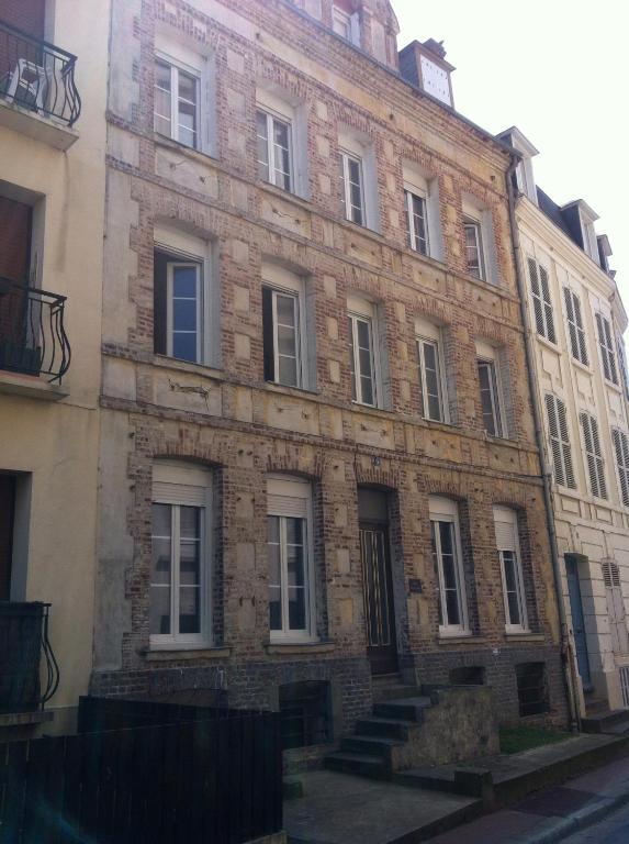 Townhouse Trouville - Appart'Hotel & Studios Bagian luar foto